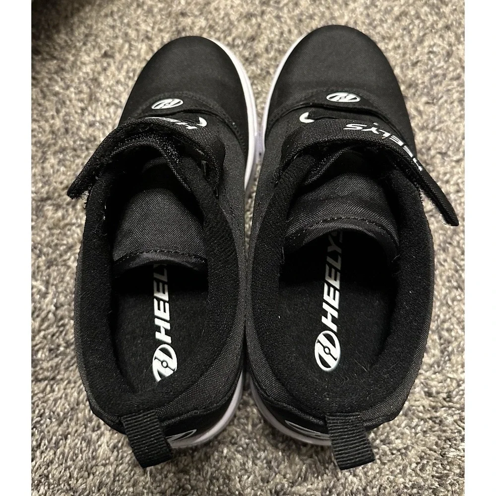 Youth Boys Size 2 Youth Black Heelies
